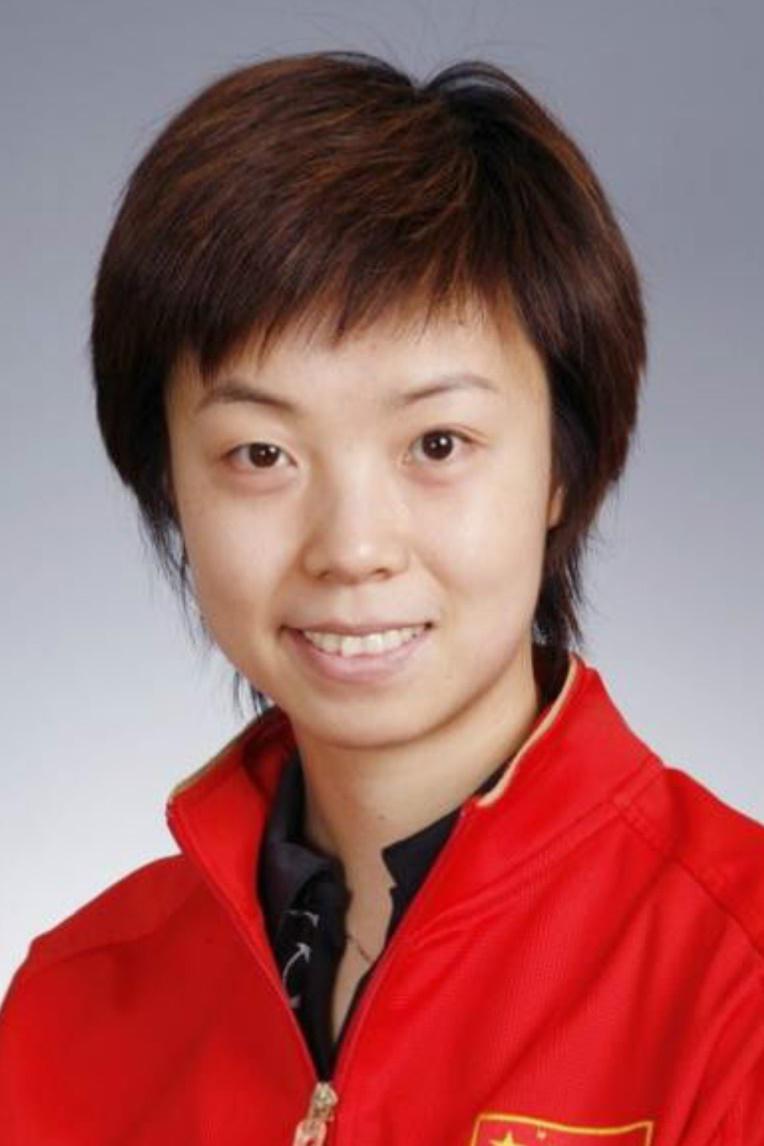 张怡宁:豪门人生耀眼绽放 张怡宁,中国乒乓球界的传奇人物,28岁嫁入