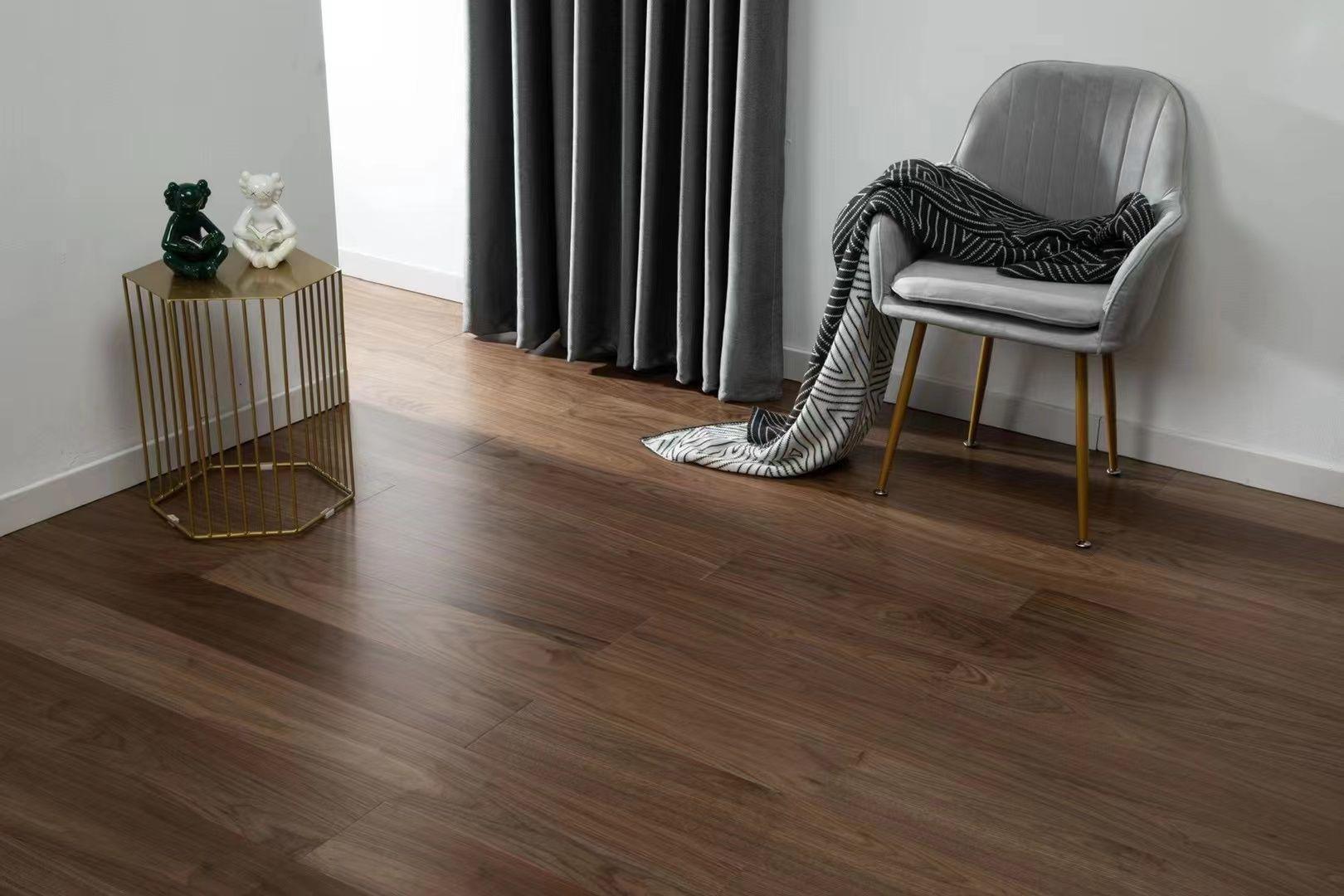 胡桃木地板,让家焕发新生 优雅大方,高尚大气的胡桃木地板,让我的家