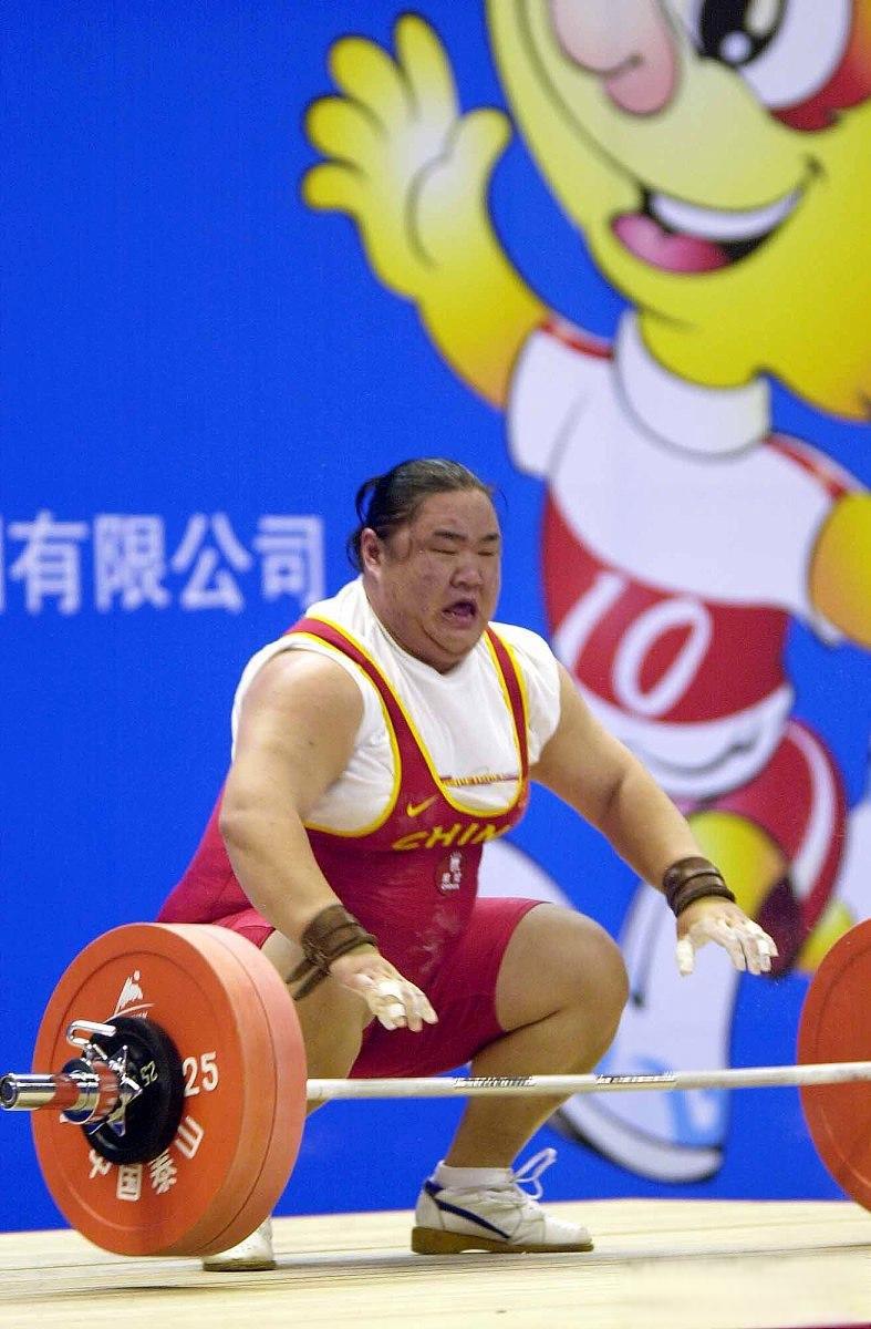 朝鲜女大力士们举疯了!