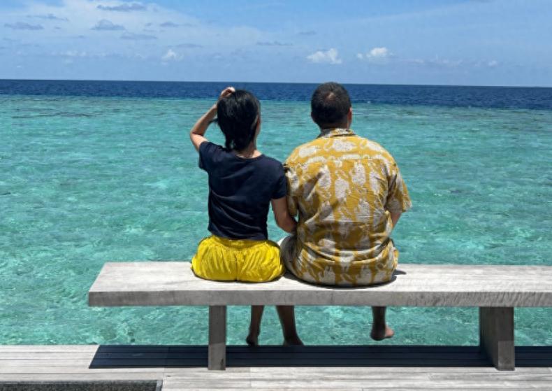 郝劭文妻子林宁瑞在个人社交账号上分享了一系列马尔代夫蜜月的照片