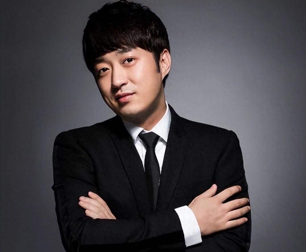 杨洋悄悄改微博简介,被指责"用完就丢" 杨洋悄悄改微博简介,被指责"