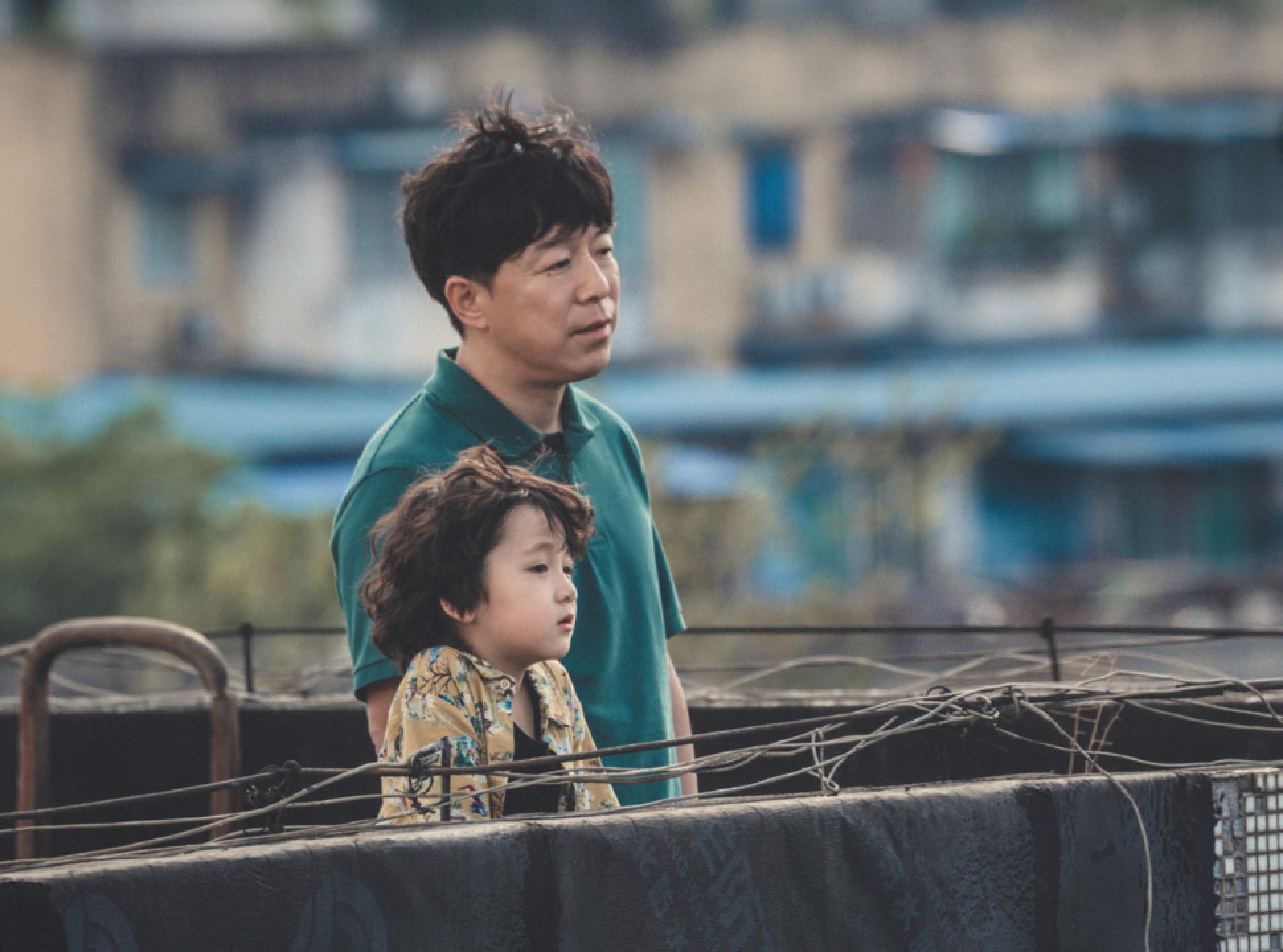 黄渤新片《学爸》:生而平凡,也能有光 黄渤新片《学爸》讲述了雷大力