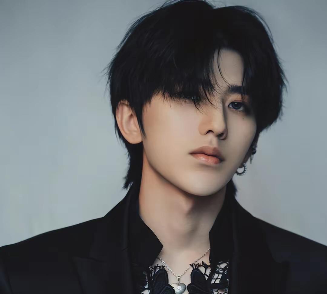 蔡徐坤事件:成年人需要为自己的言行负责 蔡徐坤最近因个人感情引起了