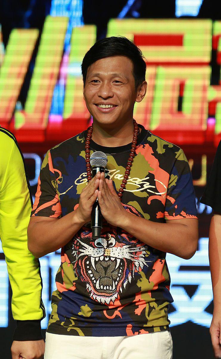 成名后抛弃糟糠之妻 宋小宝成名后离婚,但并非抛弃妻子.