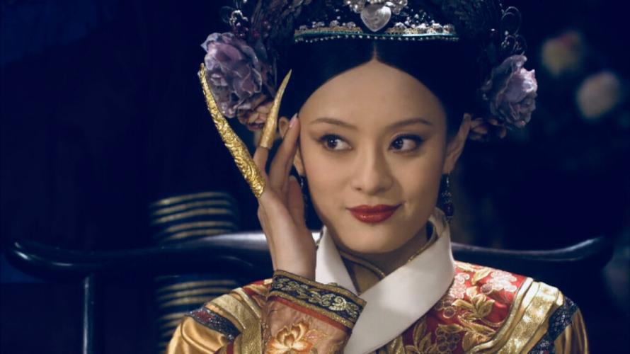 孙俪:电视剧一姐 孙俪在《甄嬛传》中的表现让她成为电视剧一姐,她的