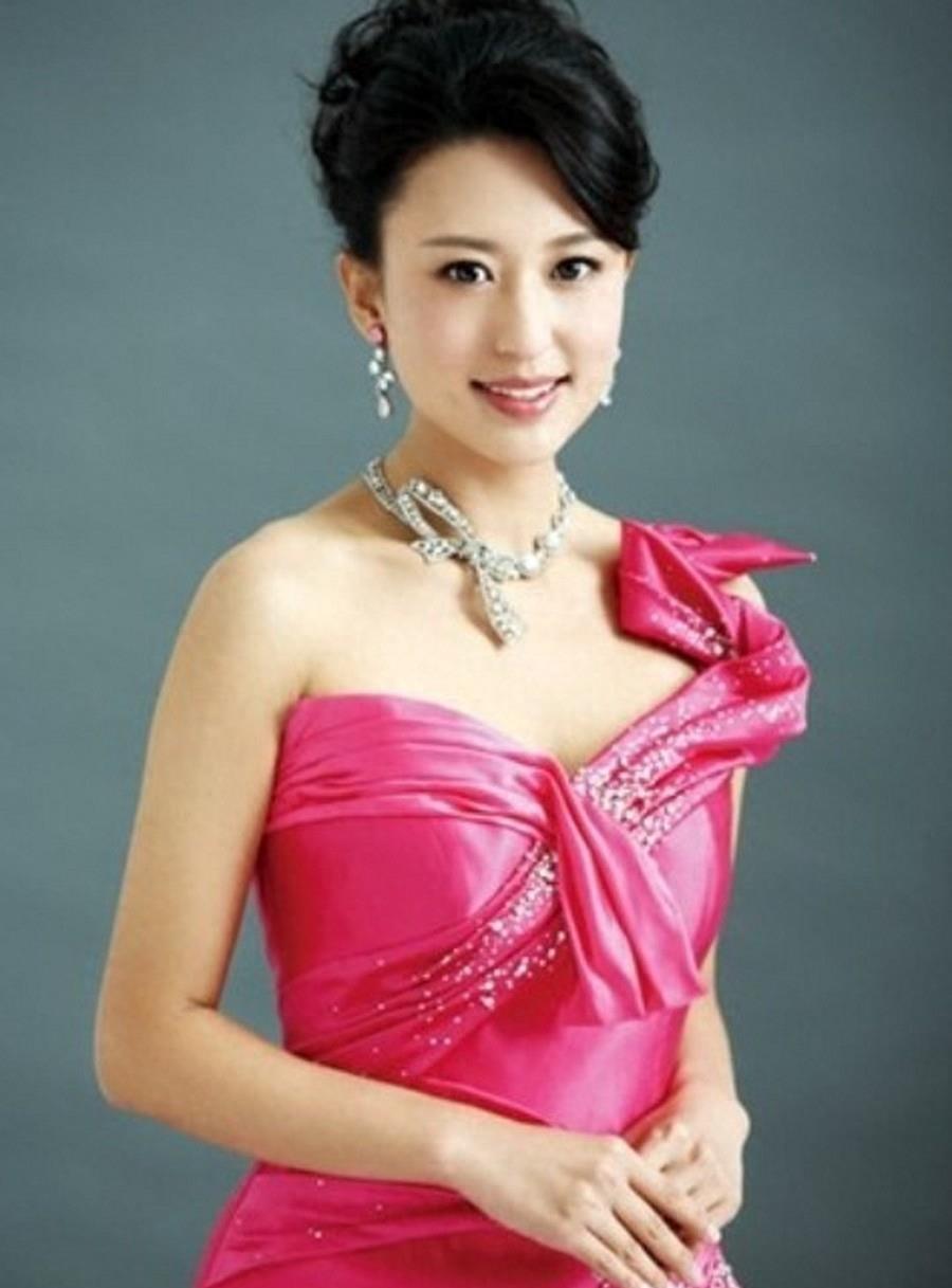 我嫁给了爱情 2013年,张蕾与54岁的王吉财相遇,两人之间的年龄差距和