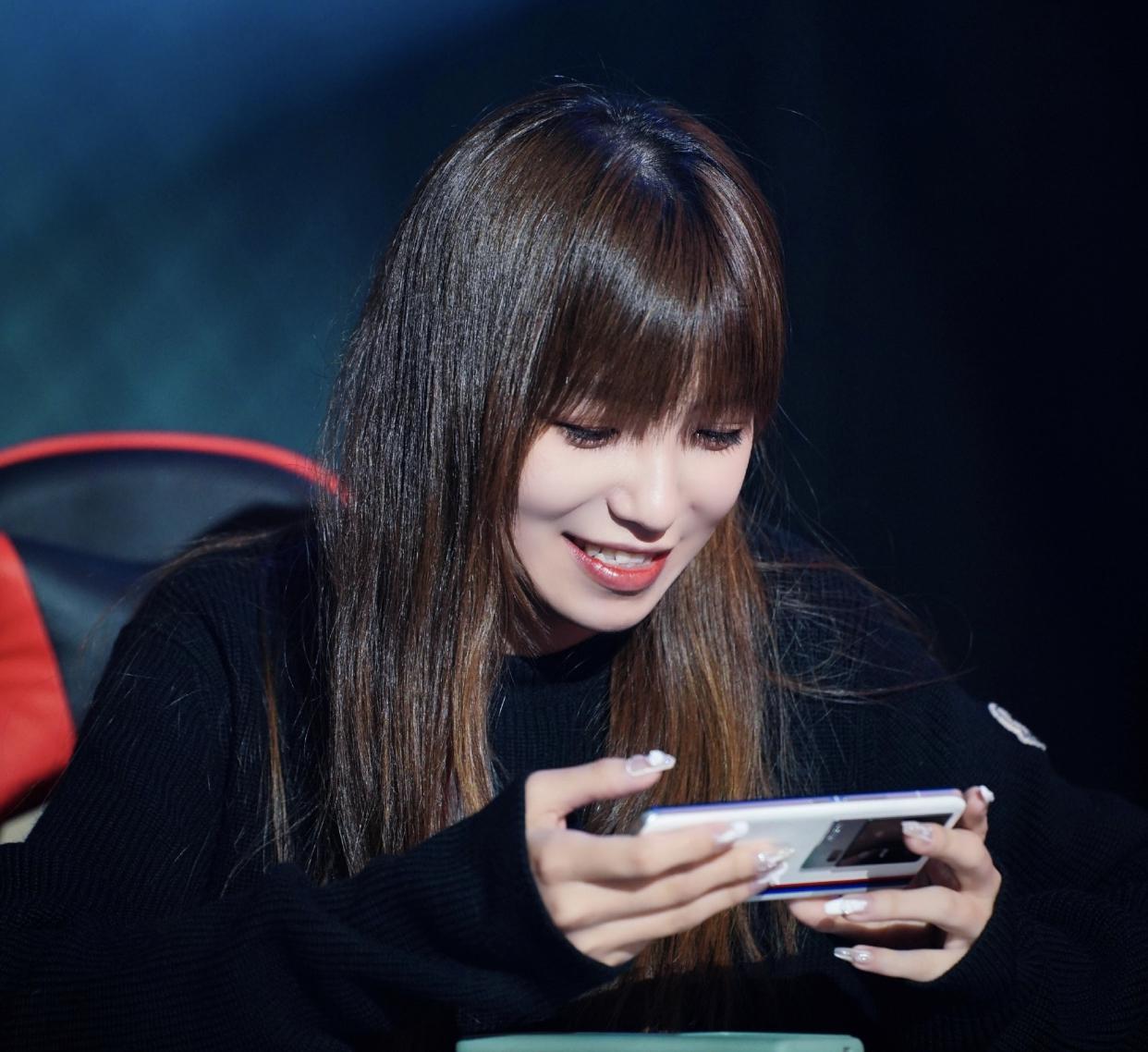 宋紫薇作为iqoo的产品经理,一直以来都在该品牌的产品研发和营销方面