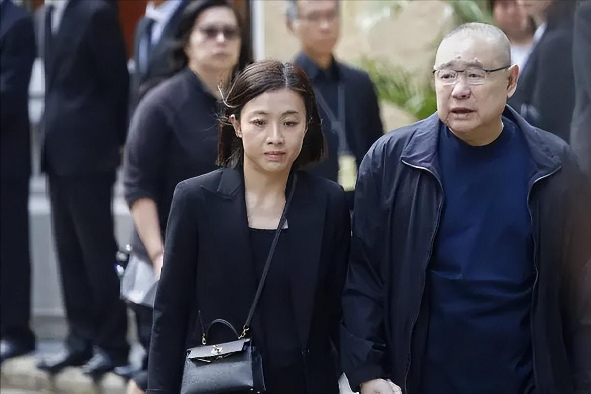 甘比:打败李嘉欣,分走刘銮雄700亿身家 甘比从一个普通的娱乐记者做到