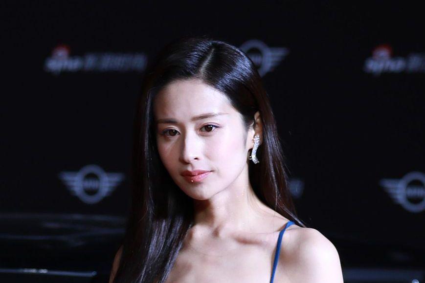 颖儿自曝《千山暮雪》经历 女演员颖儿自曝拍摄电视剧《千山暮雪》时
