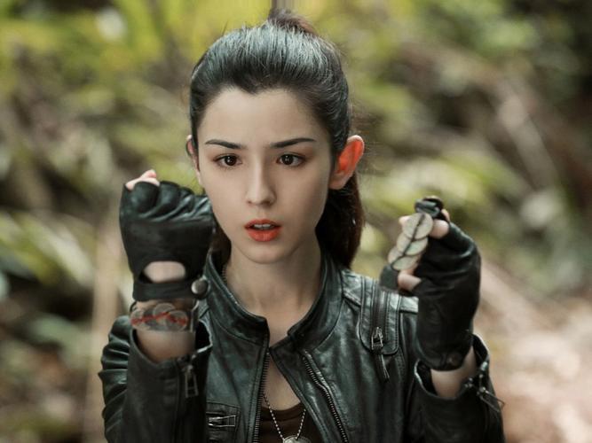 阿宁是《盗墓笔记》中鲜少的女性角色,她是一个干练坚韧,美艳而狡猾