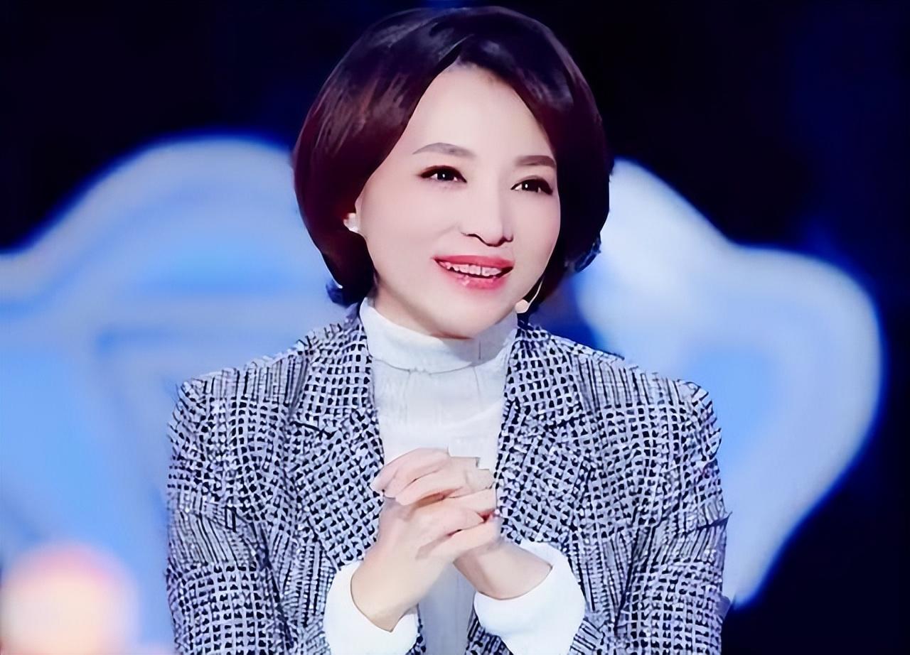 韩红怒批董卿,董卿强势回怼 董卿是一位备受瞩目的主持人,记者和文化