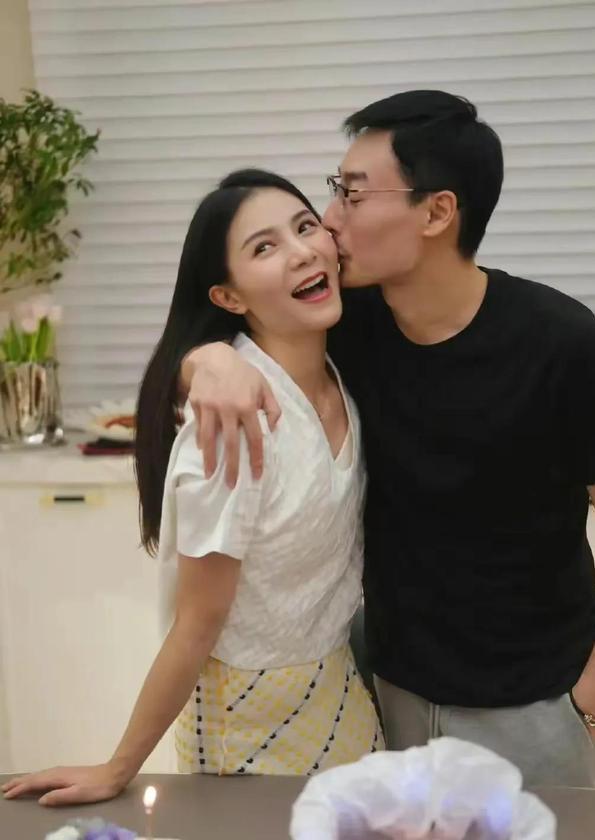 何姿拒绝嫁豪门原因 何姿拒绝嫁豪门,选择同为跳水运动员的秦凯,原因