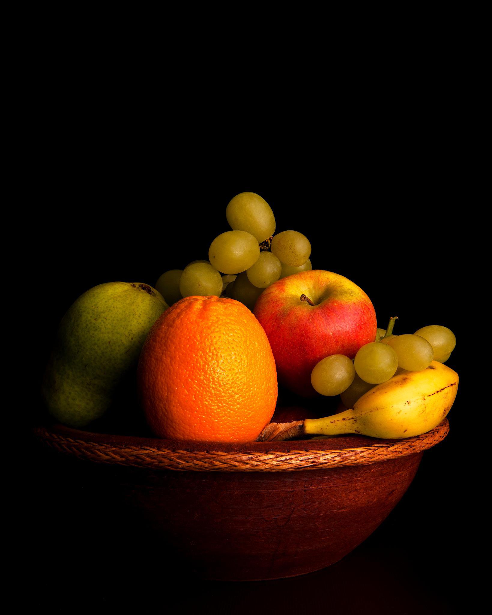 不建议吃的水果 女性在月经期间不建议食用山楂,酸梅,梨子等酸性水果