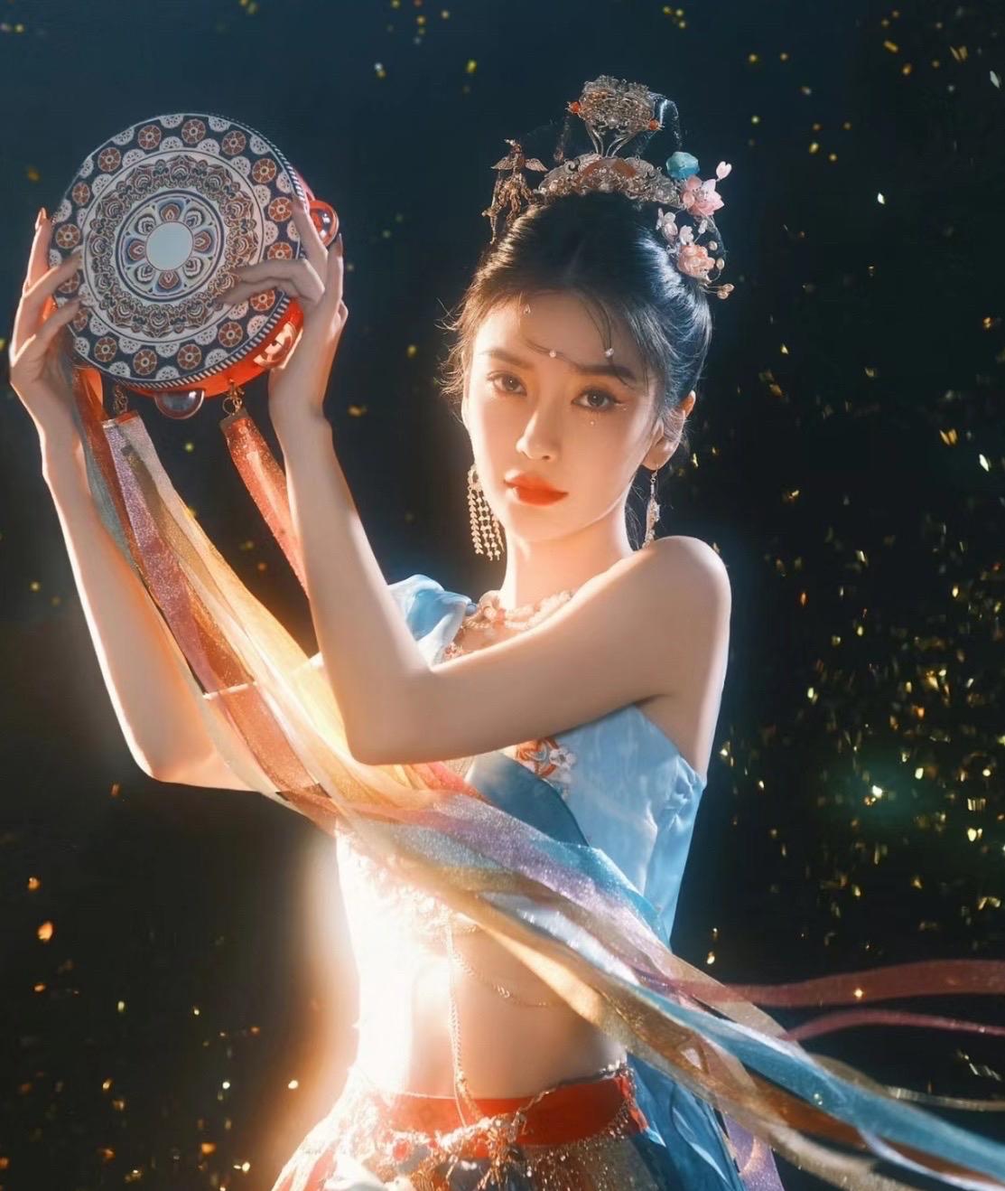 angelababy的敦煌造型照片 angelababy的敦煌造型照片展现了独特的