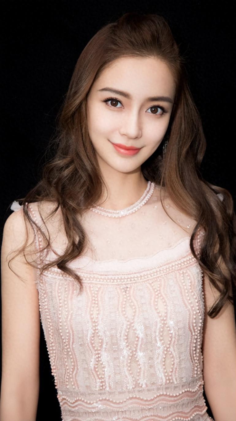 angelababy:时间戳破虚红泡沫 杨颖曾是"85后四小花旦"之一,黄晓明的