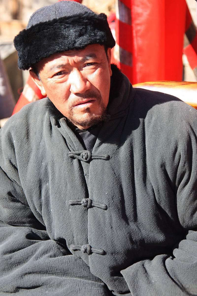 《闯关东》:近代山东人闯东北的历史故事 《闯关东》是一部由张新建