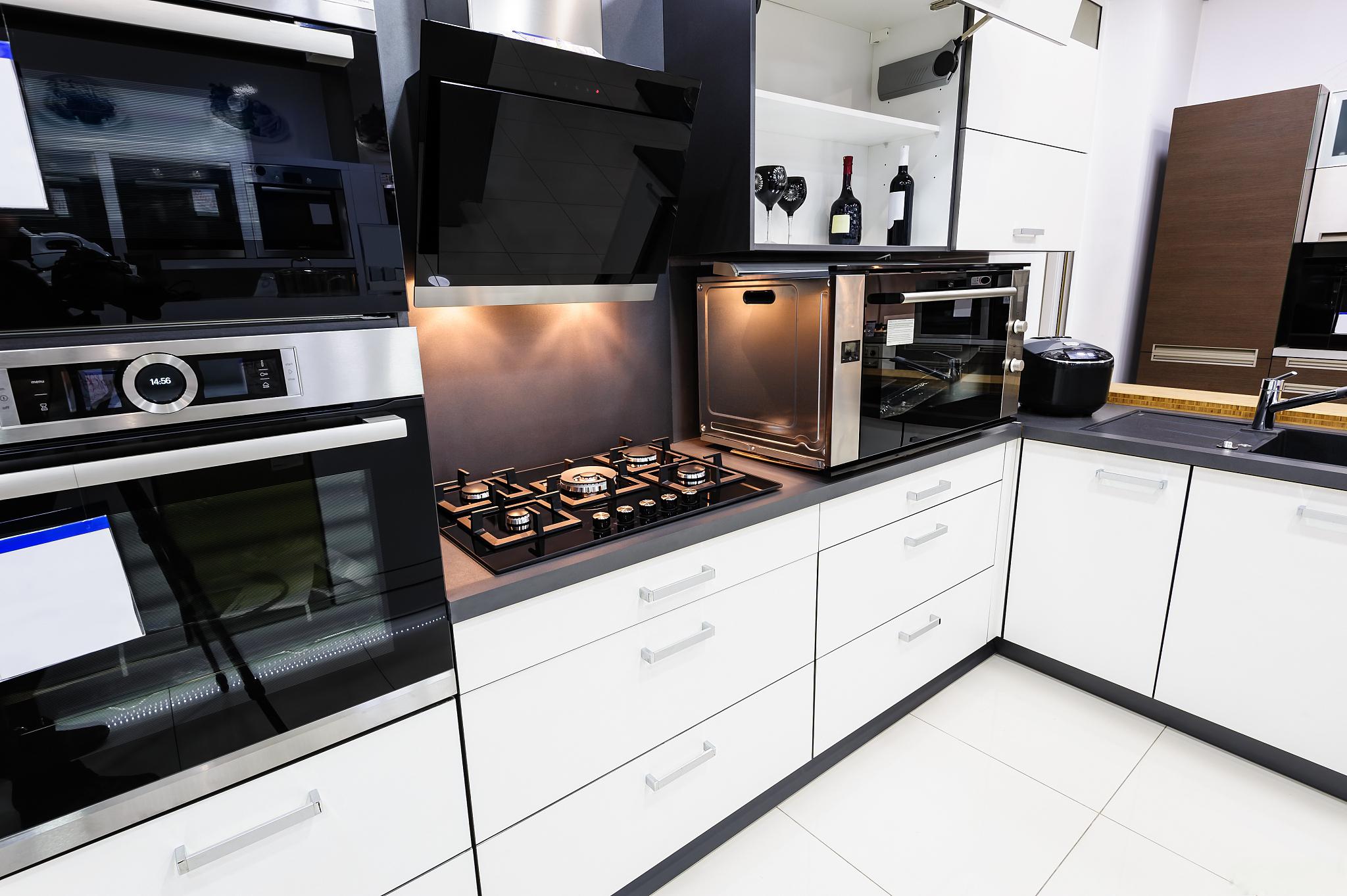 97高效率 集成灶台采用一体化设计,热效率高,且具有强大的油烟吸净