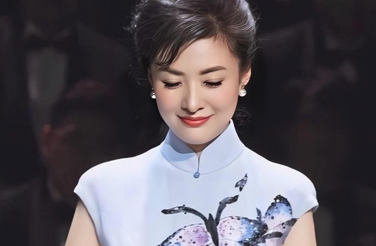 周涛:两个决策无法收获所有观众的喜爱 周涛是央视春晚主持次数最多的