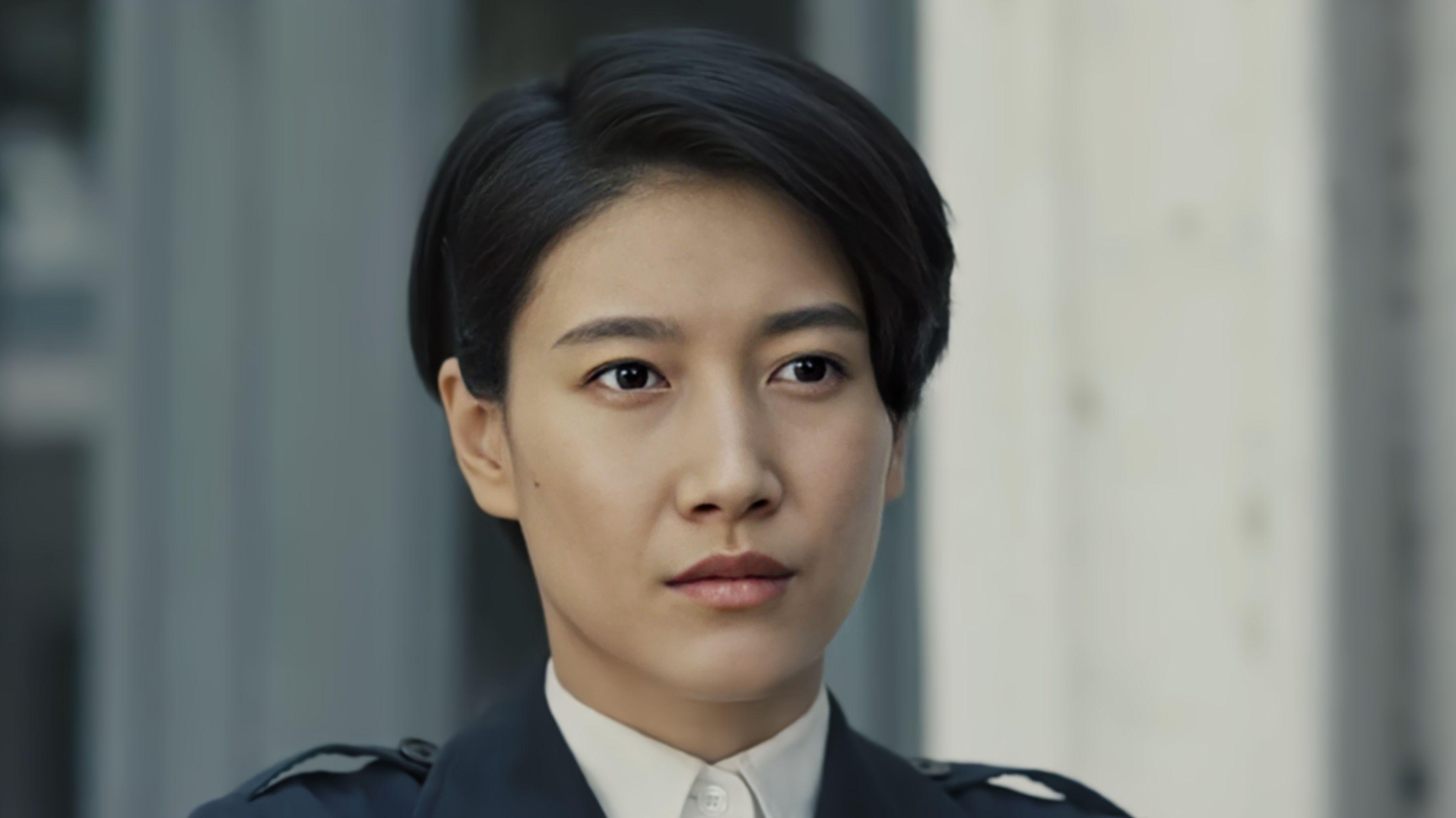 警界英雄蓝冰:无间道中最亮的星 《无间》中,蓝冰是一个由警方刻意