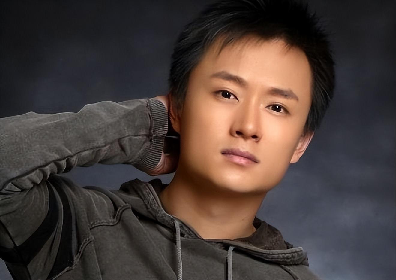 吴健的"消失":娱乐圈的损失 备受喜爱的艺人吴健突然"消失"了,他的