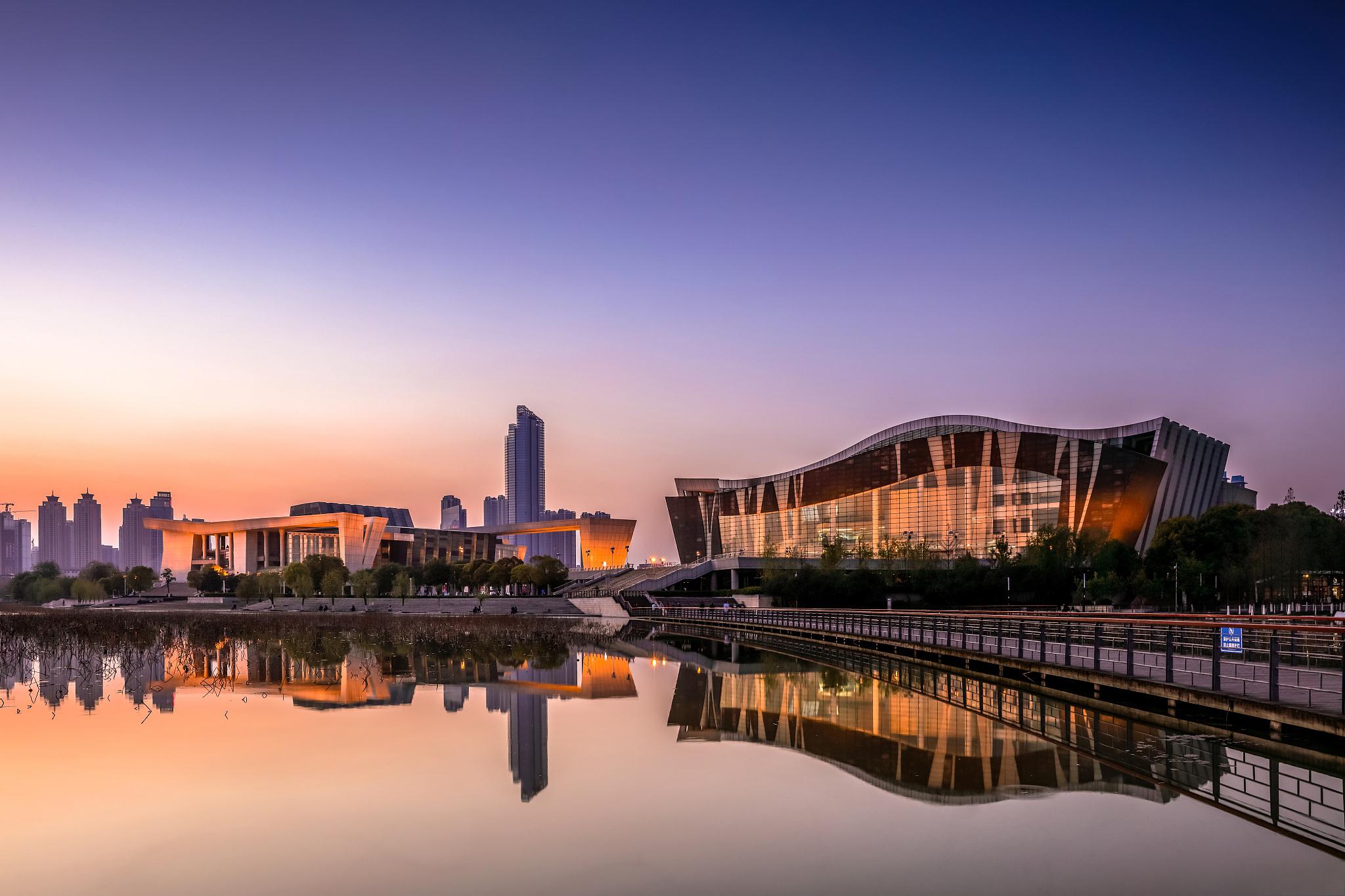 潍坊一日游攻略 潍坊是山东省的一个美丽城市,拥有丰富的历史文化和