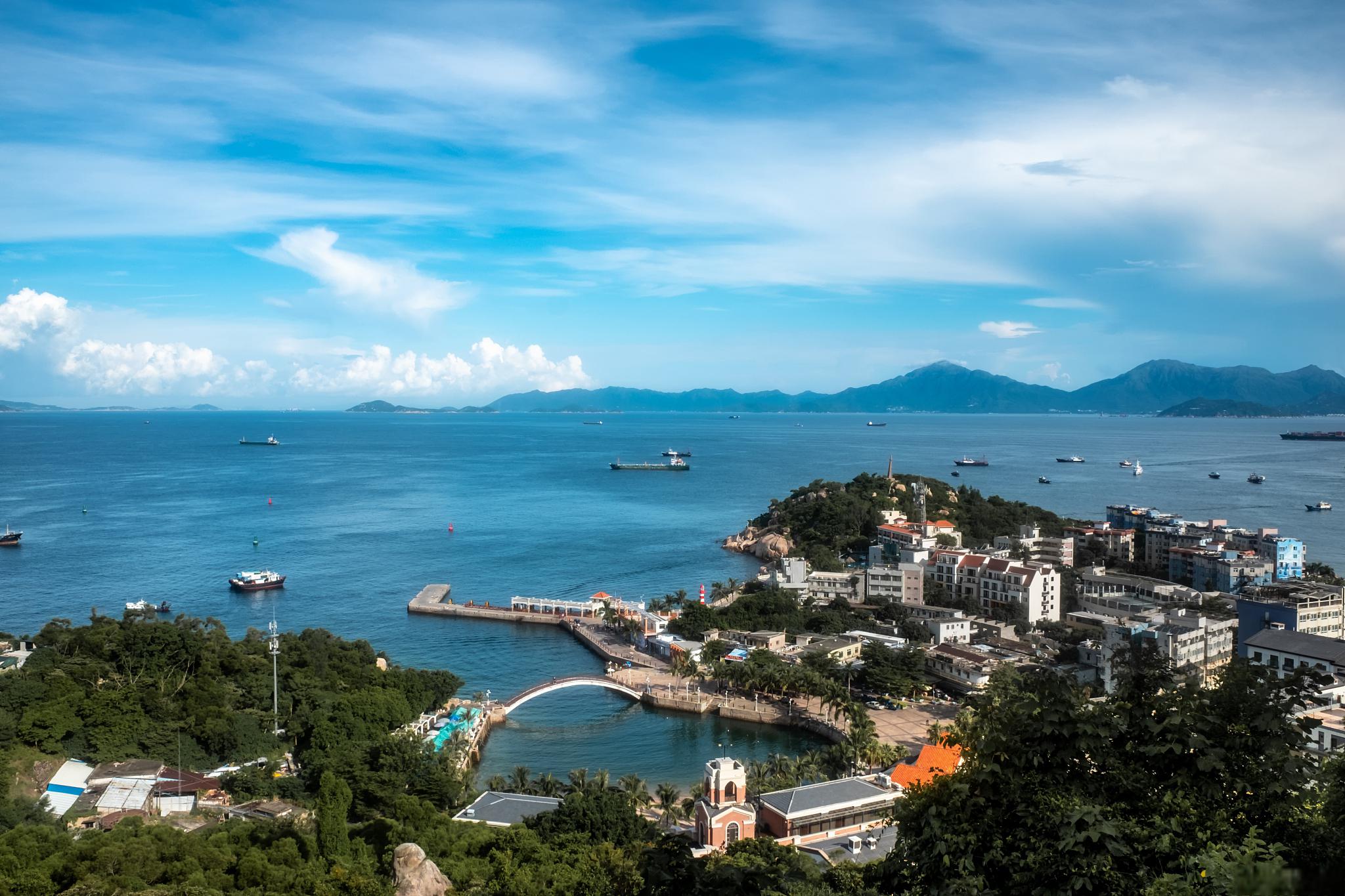 外伶仃岛旅游攻略 外伶仃岛是中国广东省珠海市的一个美丽岛屿,位于