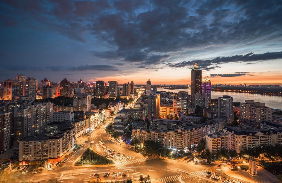 黑龙江城市发展现状 黑龙江下辖的哈尔滨,大庆,齐齐哈尔3市城区人口