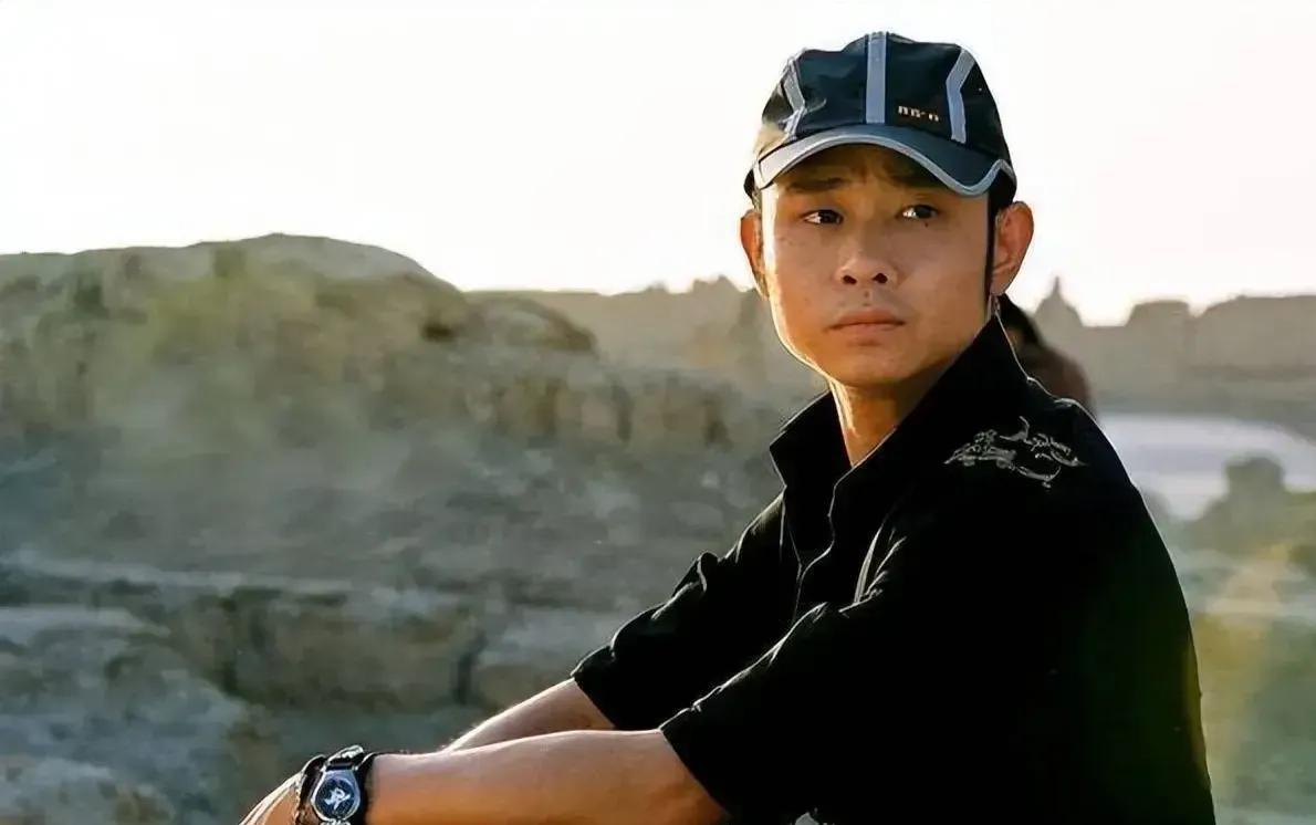 杨坤开的这豪车还真的与众不同 杨坤开的豪车引人注目又与众不同,似乎