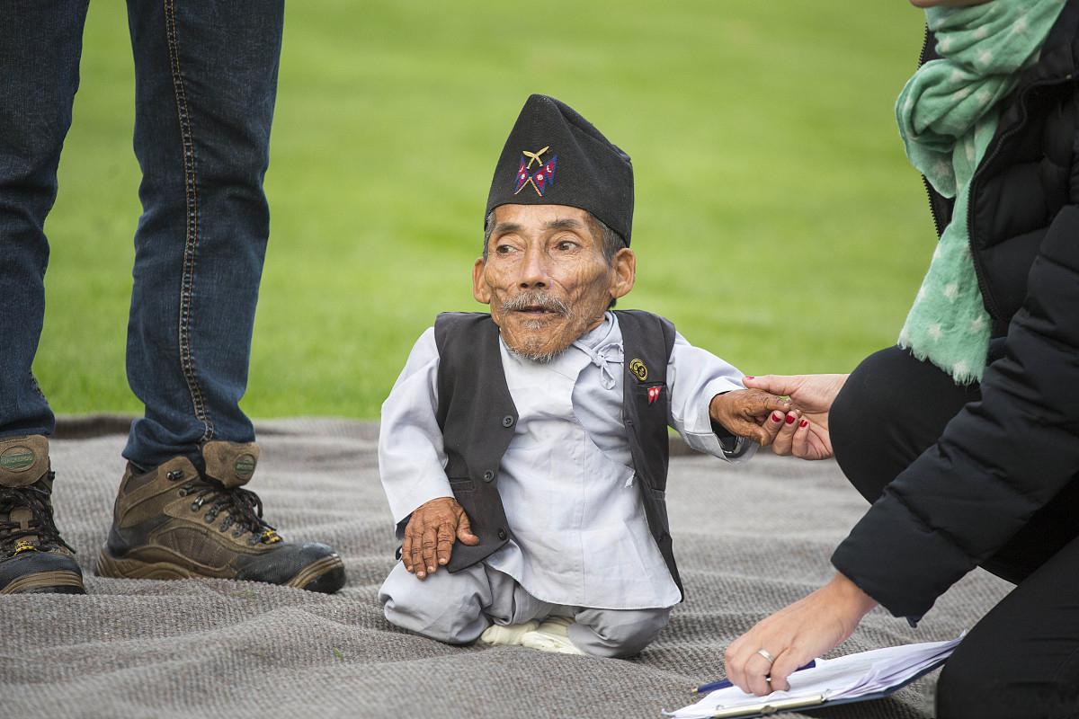 个子矮小的原因和应对方法 身高是一个人外貌特征的重要组成部分,而