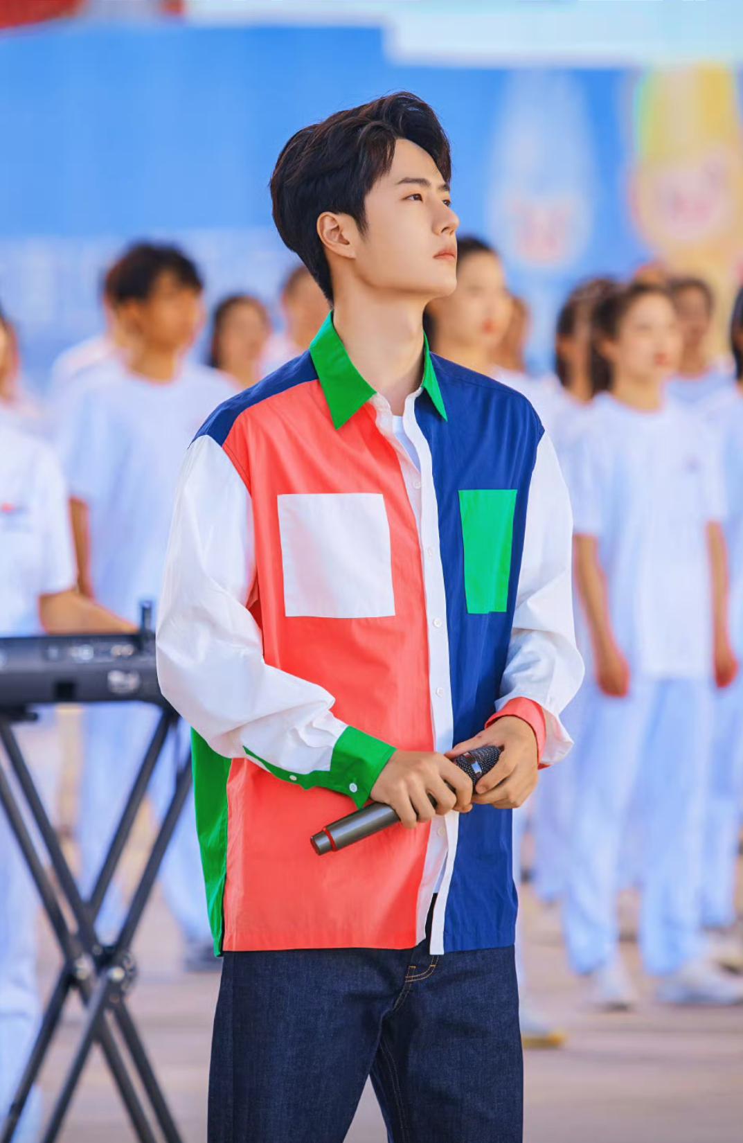 王一博为亚运会宣传 王一博为亚运会打call并且带着团队一起跳霹雳舞