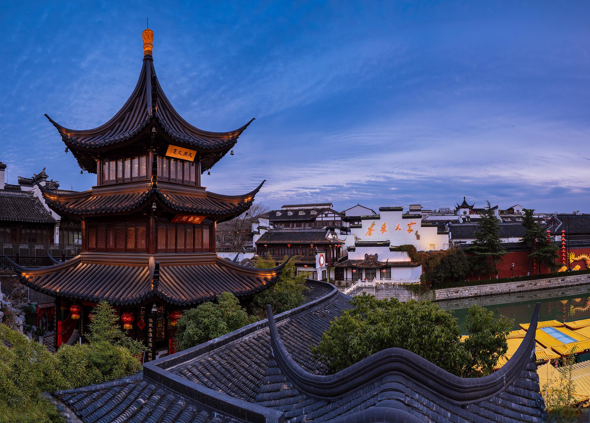 南京旅游攻略 南京,作为中国历史文化名城之一,拥有悠久而灿烂的历史