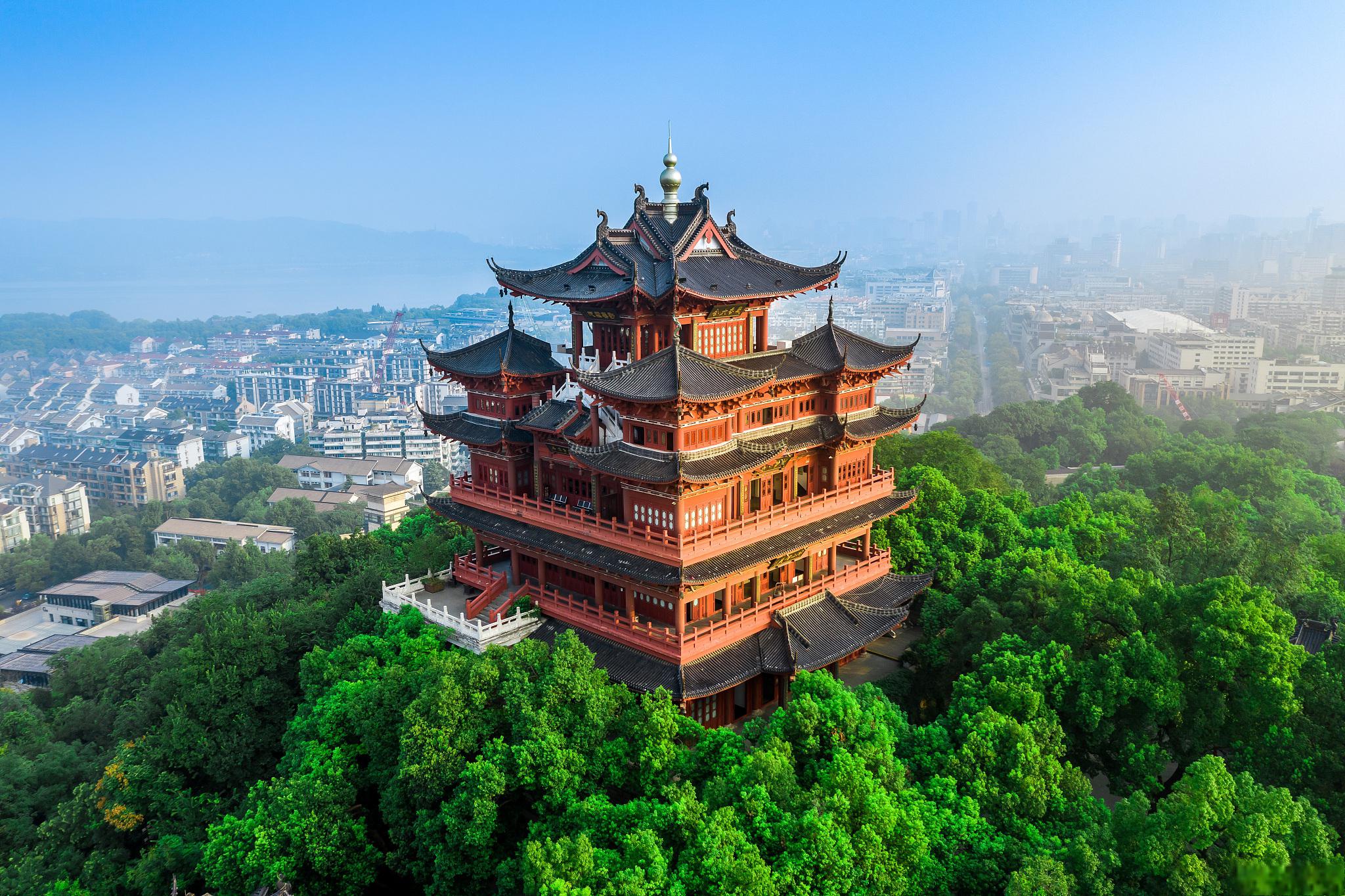 义乌鸡鸣阁夜景,让人陶醉的夜晚...@小焱汽车站的动态