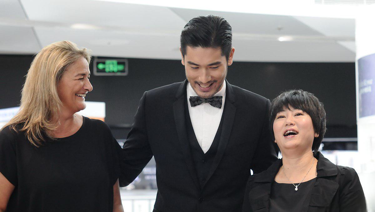 高以翔生前女友bella的音乐事业 bella以其正面的形象和才华横溢的