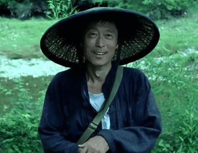 滕汝骏,中国电影的传奇人物,曾出演《红高粱》,《那山那人那狗》等多