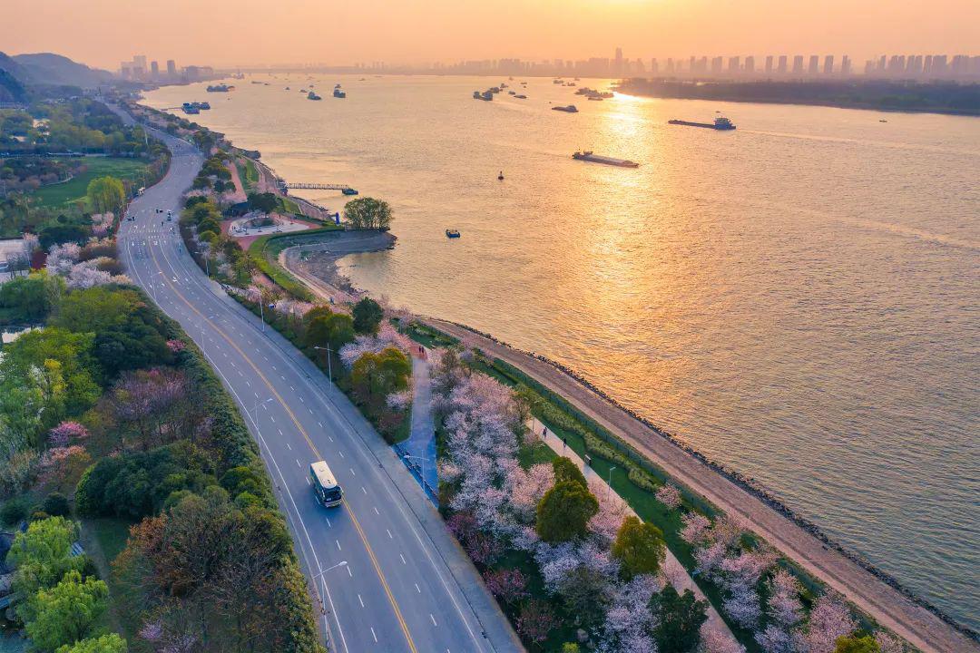 栖霞6个美景 林承强$我的旅行日记 南京幕燕滨江风貌区 燕矶夕照树凝