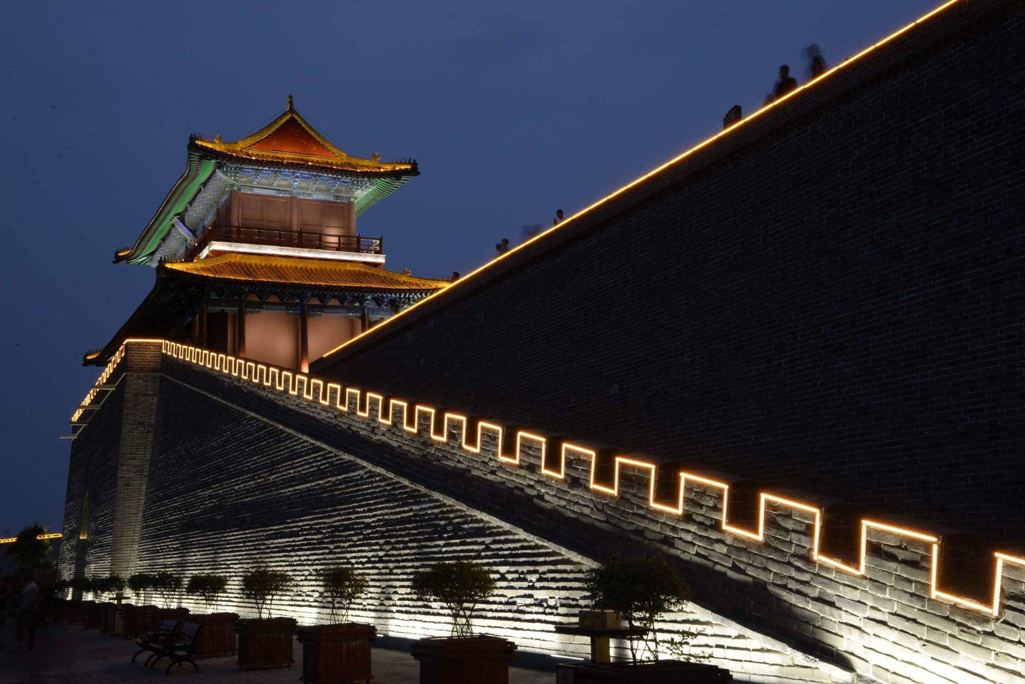 石家庄夜景攻略 石家庄,这座历史悠久的城市,白天繁忙而热闹,夜晚却
