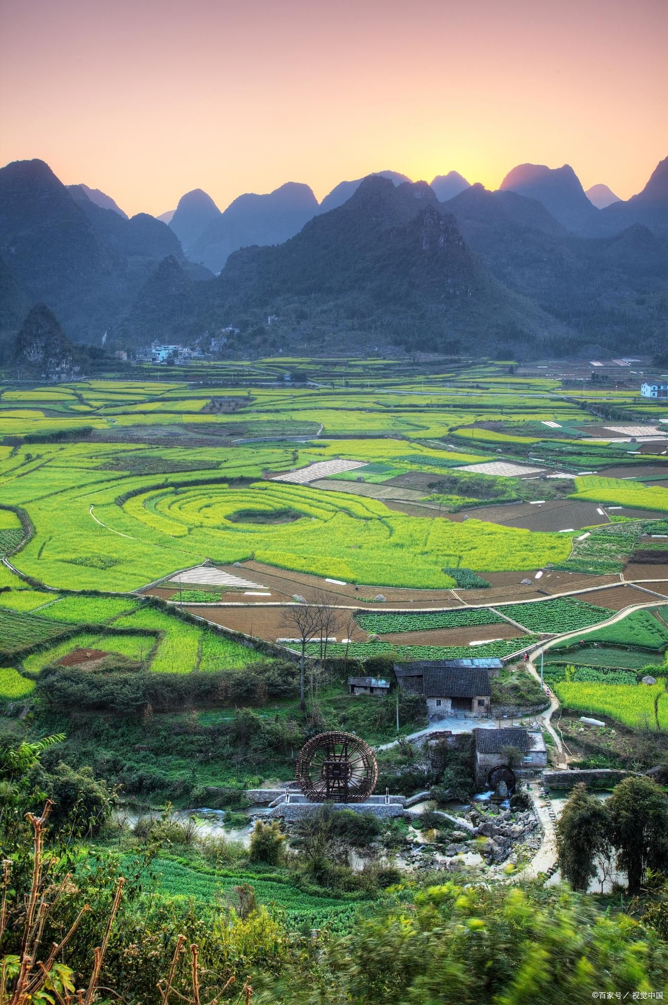 贵阳万峰林景区是贵州省内著名的旅游胜地之一,位于贵阳市南郊,距市区