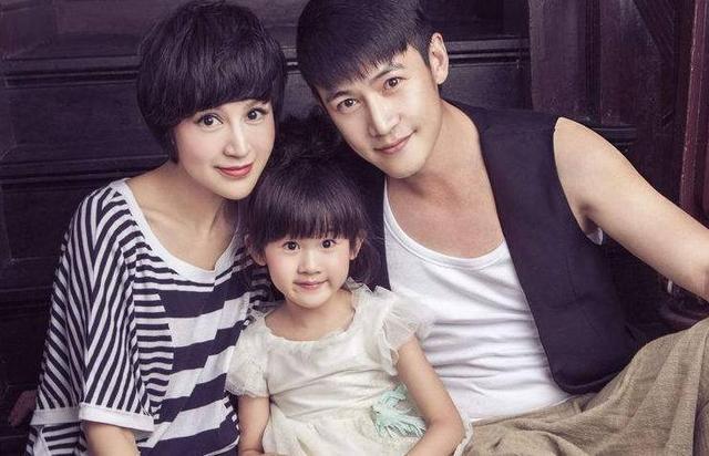 陆毅鲍蕾相爱26年,相处模式甜腻,刘芸郑钧相差16岁,吵架频繁,但郑钧