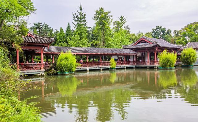 成都南郊公园,值得一游的墓园 成都的南部郊区,名气不大,肯定不是什么