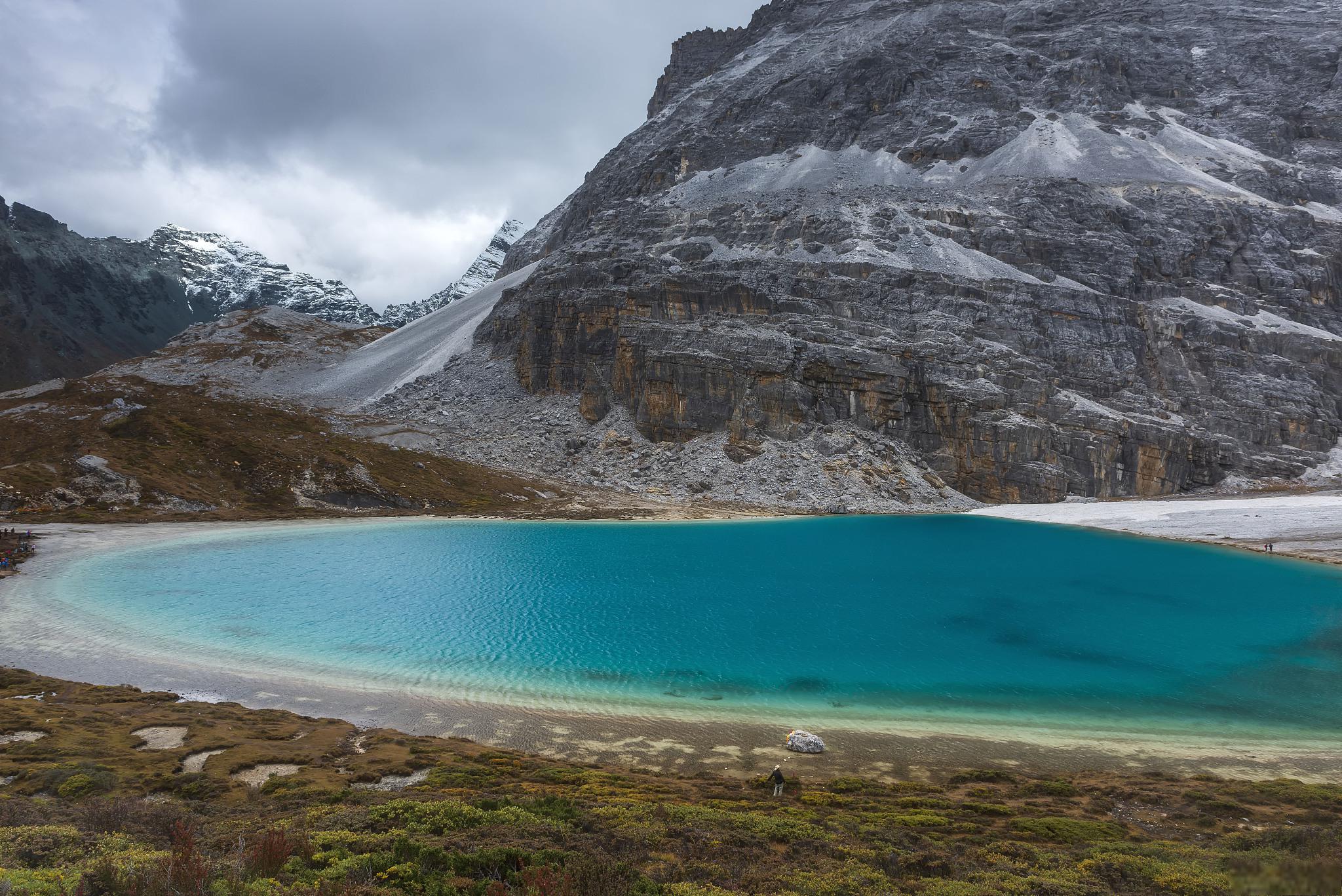 稻城亚丁景区,中国最美的高山草甸和冰川湖泊之一 稻城亚丁景区位于