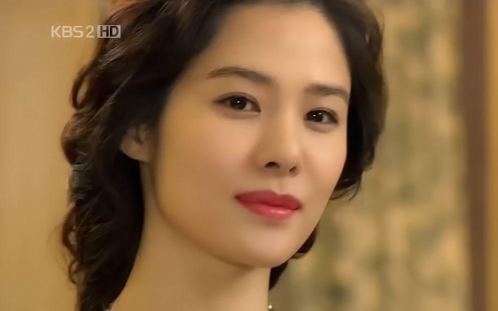 金贤珠:年轻的韩剧饭错过的颜值巅峰 金贤珠是韩流明星中的一位,2000