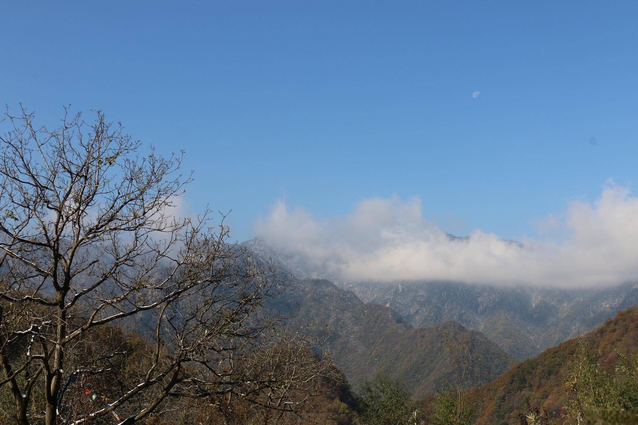 紫阁峪旅游攻略 紫阁峪作为秦岭72峪之一,拥有壮美的地理环境和地貌