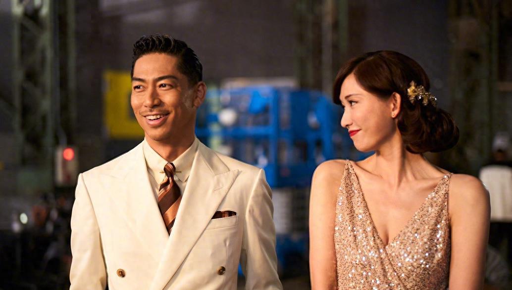 林志玲:生活中微笑的理由 林志玲虽然已经年过半百,但她貌美如花,皮肤