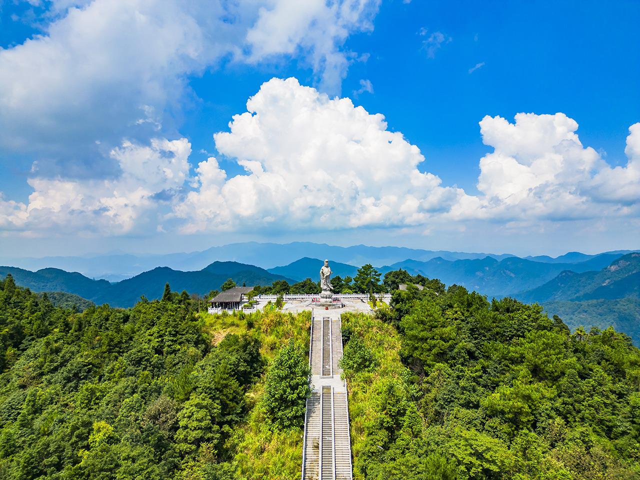 三百山风景区图片