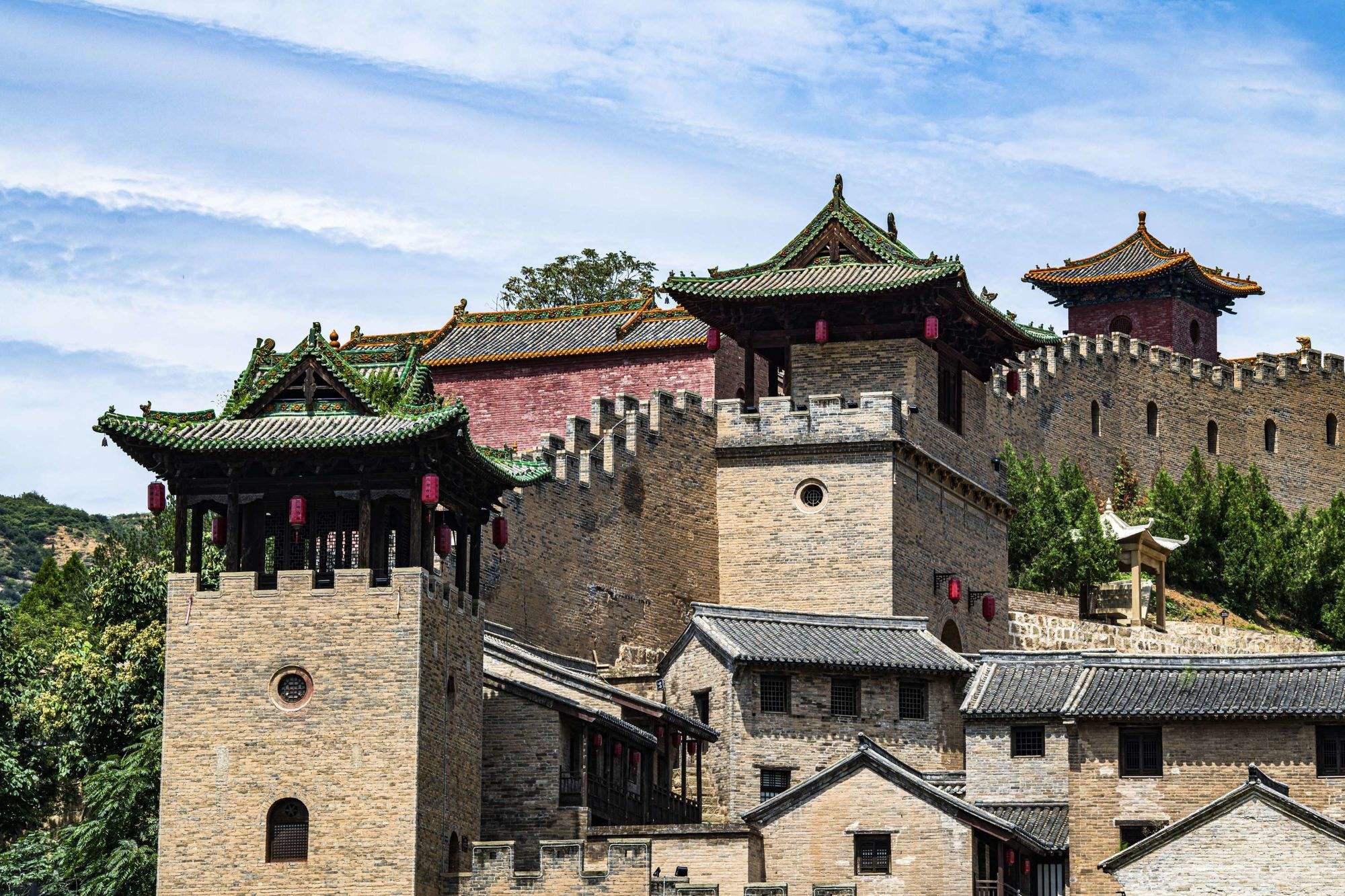 位于中国湖南省长沙市岳麓区的一座古朴而充满历史韵味的城堡
