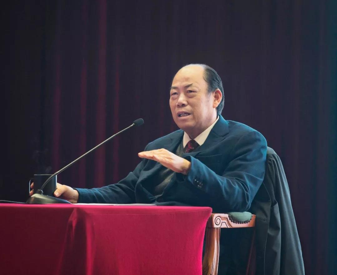 碧桂园:杨国强的女儿们 碧桂园董事长杨国强,一度把公司发展成为了