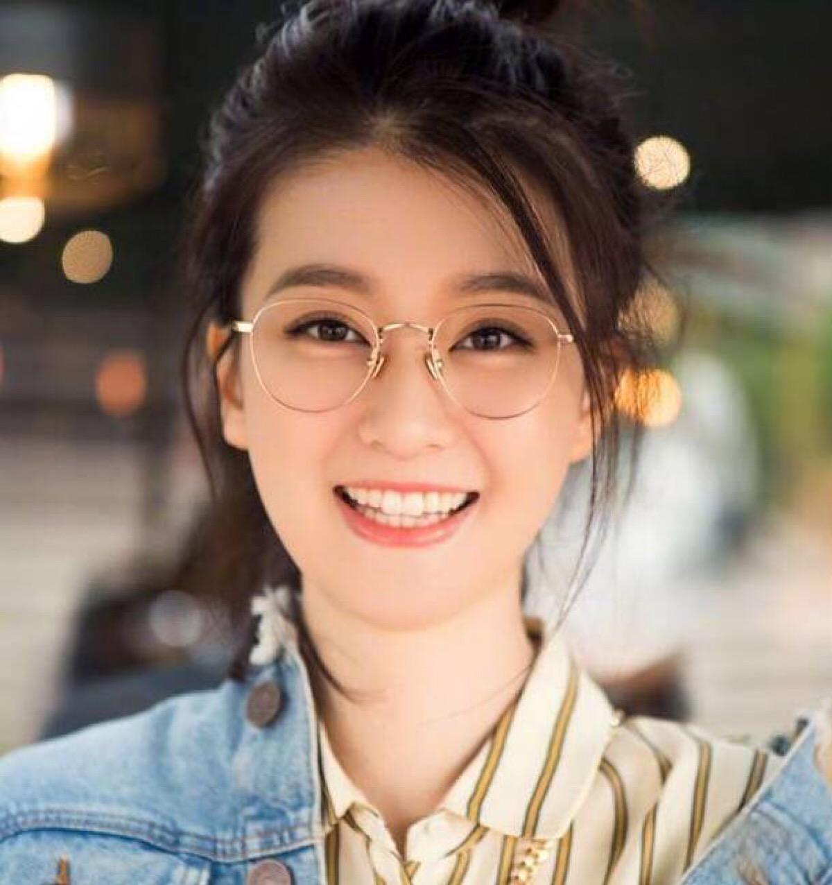 乔欣为背刺女司机事件辟谣 乔欣为背刺女司机事件辟谣,怒斥网友造谣