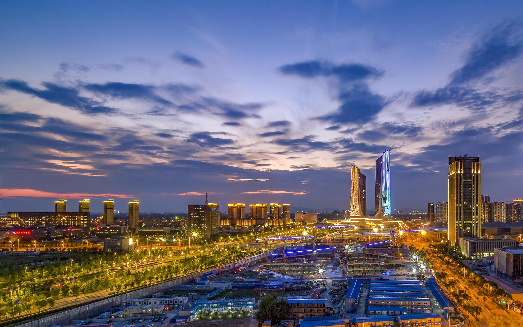 合肥的特点和亮点 合肥是中国安徽省的省会城市,也是该省的政治,经济