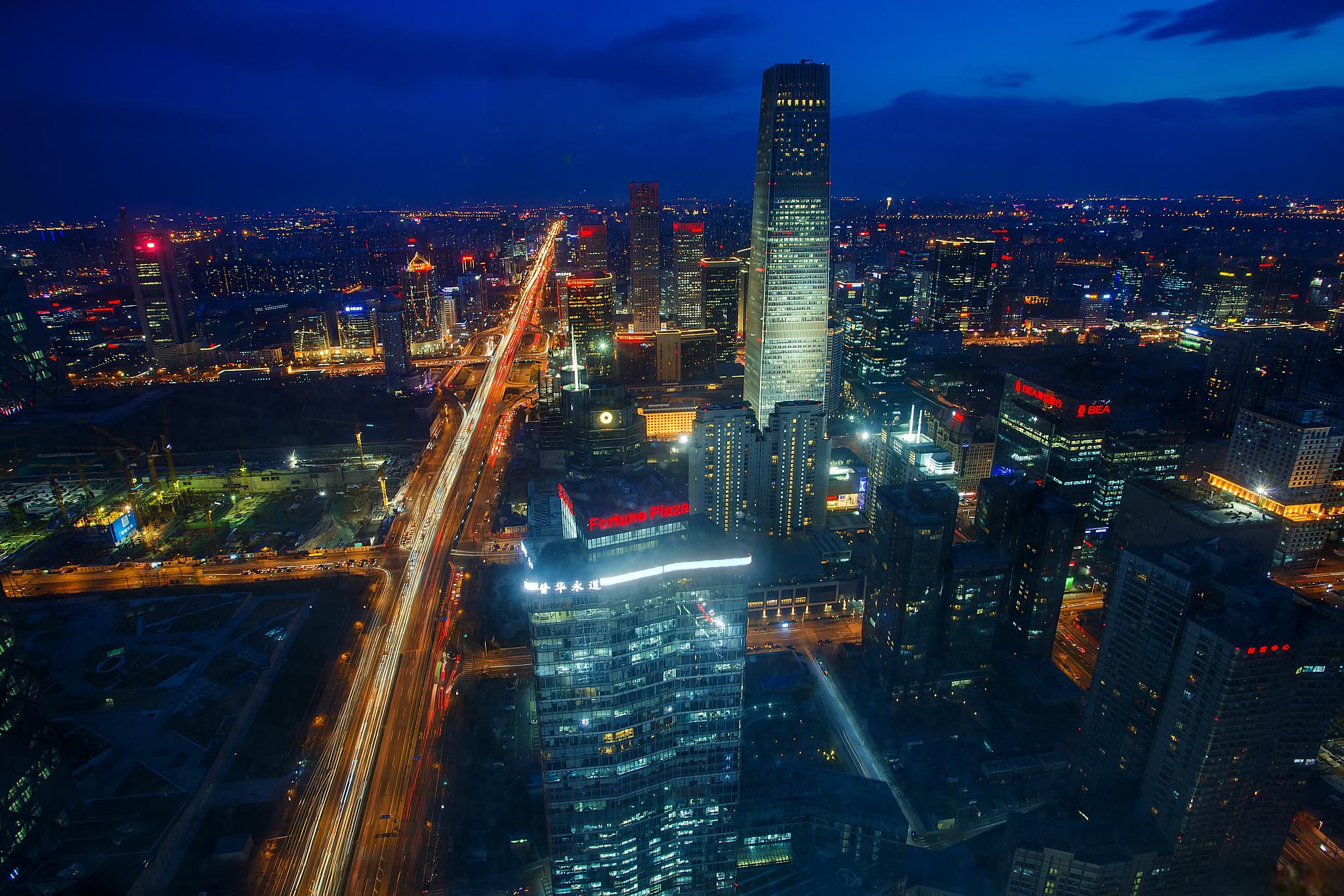 北京夜景之旅 在满月的光辉下,北京的夜晚呈现出无与伦比的魅力.