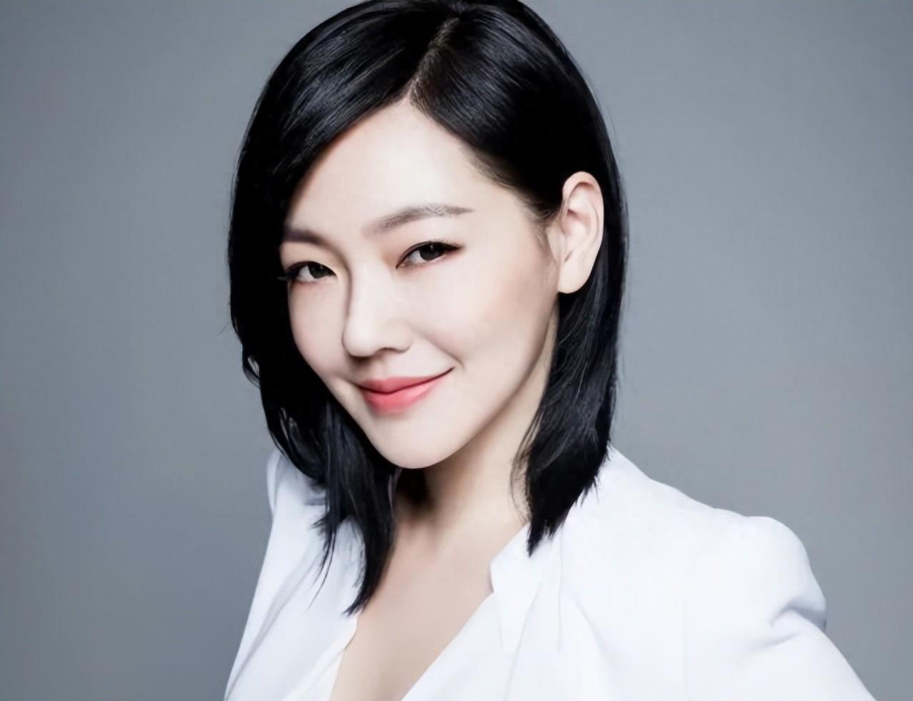 大s和小s的婚姻经历 大s和小s是备受关注的两位姐妹·艺人,大s和